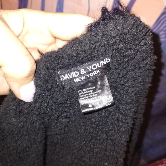 Vintage Black Faux Fur Fuzzy Vest - Picture 5 of 15